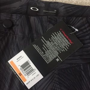 NWT Mens Oakley Swim
